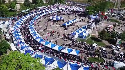 Kan bağışı yapanlara spor ayakkabı hediye