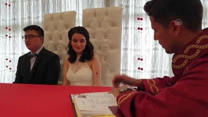 Tayvanlı damat Osmaniye'deki düğününde çiftetelli oynadı