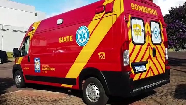 Mulher fere a cabeça ao cair de escada em escola no Bairro Maria Luíza