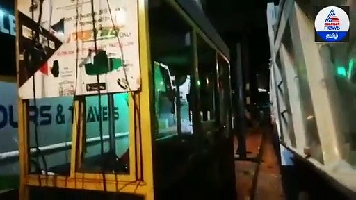 சற்றுமுன்: "செங்கல்பட்டு -பரனூர் டோல்கேட்டை"  அடித்து துவம்சம் செய்யும் ..அதிர்ச்சி வீடியோ காட்சி..!