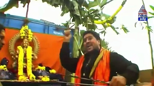 சும்மா கிழிகிழினு கிழித்த சினிமா ரசிகர்கள்.. ஐயப்ப சுவாமி பாடல் காப்பி 'தர்பார்' பாடல்..! வறுத்தெடுக்கும் நெட்டிசன்கள்!! வீடியோ