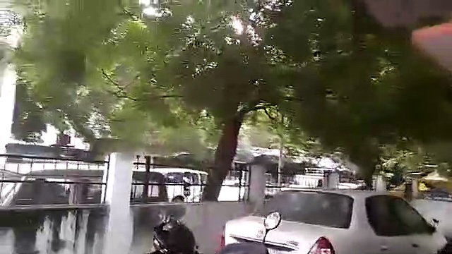 EXCLUSIVE VIDEO : கஜா எதிரொலி.... சென்னையில் வீசத்தொடங்கியது கஜா காற்று..! வீடியோ உள்ளே....