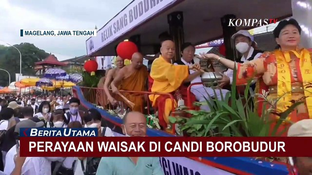 Setelah 2 Tahun Ditiadakan, Pelepasan Lampion Berisi Doa di Perayaan Waisak Kembali Digelar