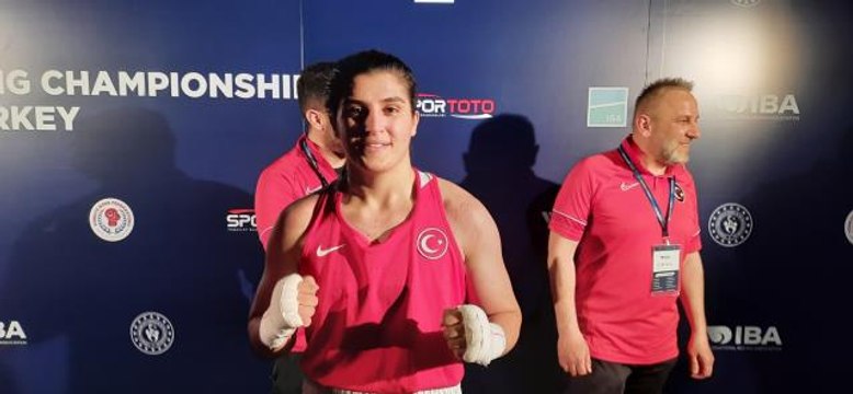 Busenaz Sürmeneli: Şampiyon bir Trabzonspor'a, şampiyon bir sporcu yakışır