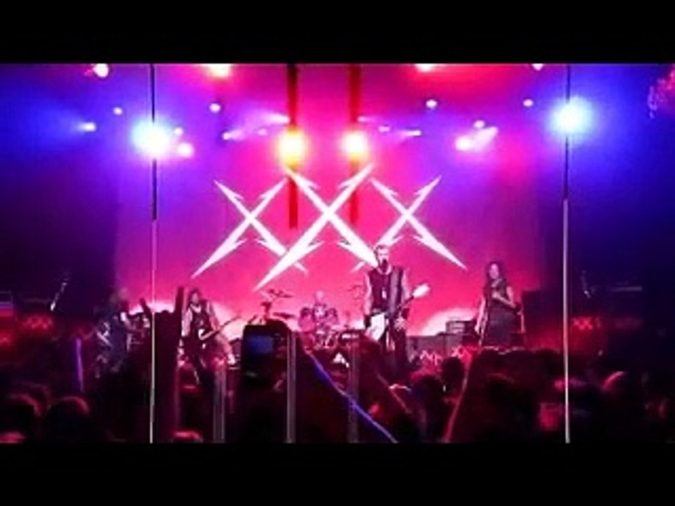 Metallica with Dave Mustaine Phantom Lord and  Jump in the Fire live at the   Fillmore 2011