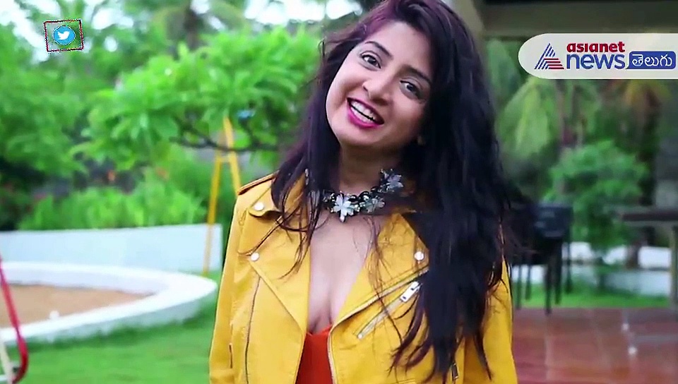 వేశ్య కంటే దారుణం.. సైకో వ్యభిచారి.. శ్రీరెడ్డి, పూనమ్ కౌర్ ట్విట్టర్ వార్..