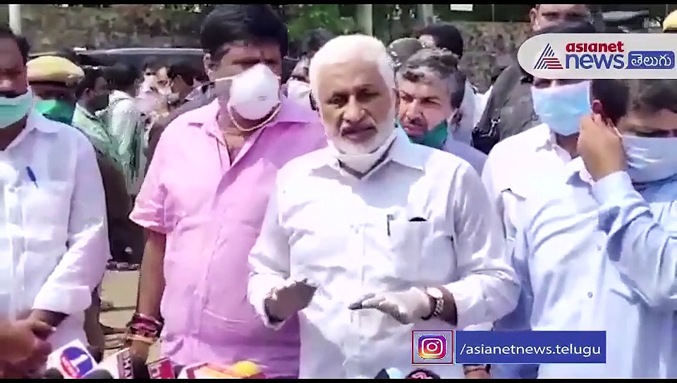 అదంతా ఎల్లో మీడియా రాజకీయం.. జగన్ కారు దిగడానికి కారణం అదే.. విజయసాయిరెడ్డి