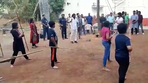 అతని దెబ్బకు ఎవరైనా అబ్బ అనాల్సిందే.. ఏకంగా సీనన్నే