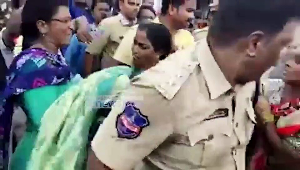 దురుసుగా ప్రవర్తించలేదు...రక్షించాం : వరంగల్  పోలీస్ కమిషనర్ (వీడియో)