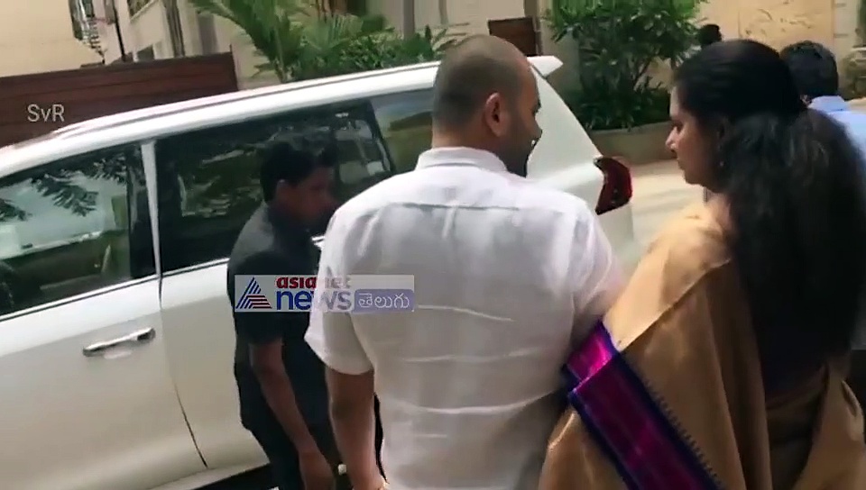 ముఖేష్ గౌడ్ కుటుంబసభ్యులకు కవిత పరామర్శ (వీడియో)