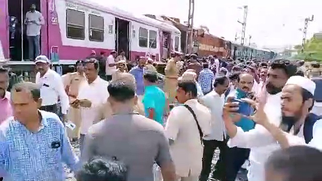 MMTs train accident : రైలు ప్రమాద ప్రాంతాన్ని పరిశీలించిన మంత్రి తలసాని శ్రీనివాస్ యాదవ్