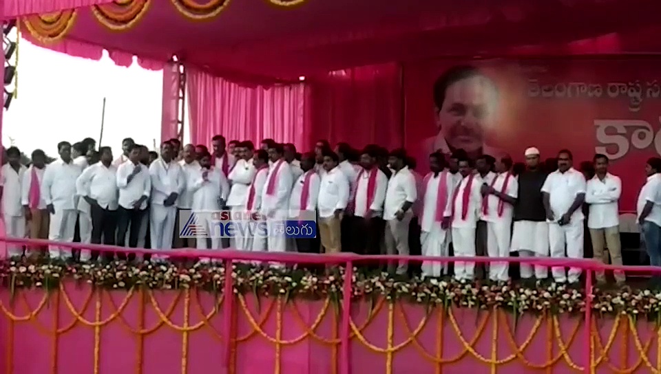 Video: విమానయాన శాఖ అభ్యంతరం : కెసీఆర్ బహిరంగసభ రద్దు