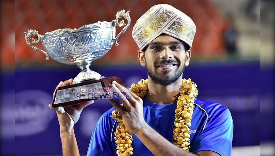 హైదరాబాద్ కనెక్షన్: ఫెదరర్ ను భయపెట్టిన ఎవరీ సుమిత్ నాగల్ (వీడియో)