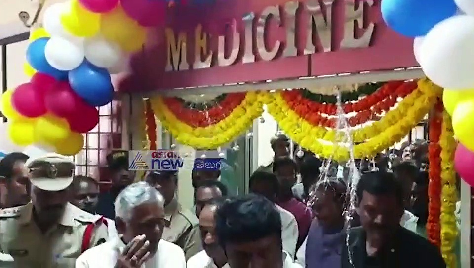 వైరల్ ఫీవర్ల ఎఫెక్ట్: డాక్టర్లకు సెలవులు రద్దు (వీడియో)