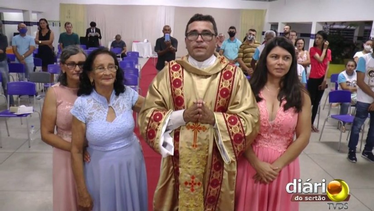 Seminarista casado é ordenado diácono da Igreja Católica Apostólica Brasileira em Cajazeiras