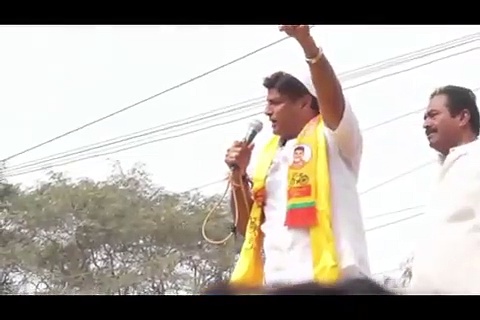 సారే జహాసే..అచ్చా.. తప్పులో కాలేసిన బాలయ్య (వీడియో)