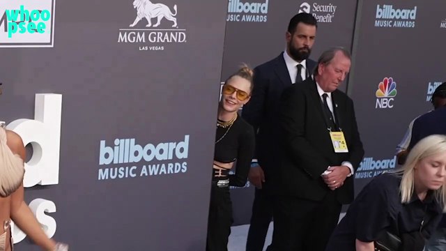 Cara Delevingne e Megan Thee Stallion, siparietto sul red carpet dei Billboard M