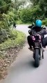 pengendara motor lucu .