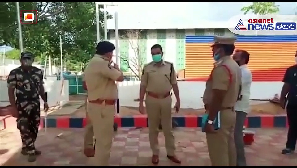 పెట్రోల్ బంకుల్లో నీలి కిరోసిన్  మిక్స్ ...స్వయంగా దాడులు చేసి పట్టుకున్న జిల్లా ఎస్పి