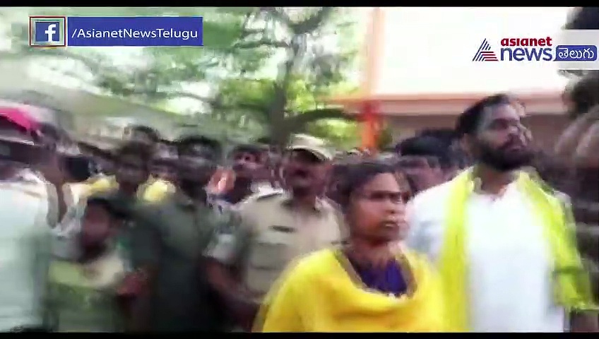 భూమా అఖిలప్రియ సోదరుడి దౌర్జన్యం.. పీఎస్ కు వచ్చి హత్య కేసు నిందితుడిని....