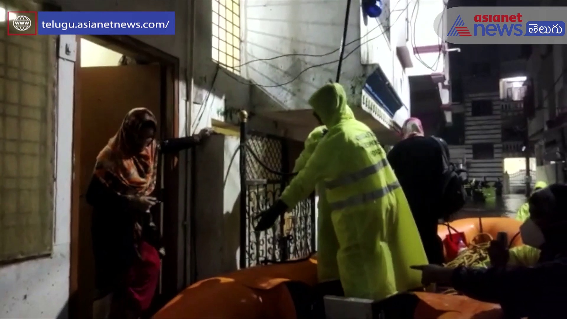 హైదరాబాద్ లో వర్ష బీభత్సం.. జీవితాలు అతలాకుతలం(వీడియో)