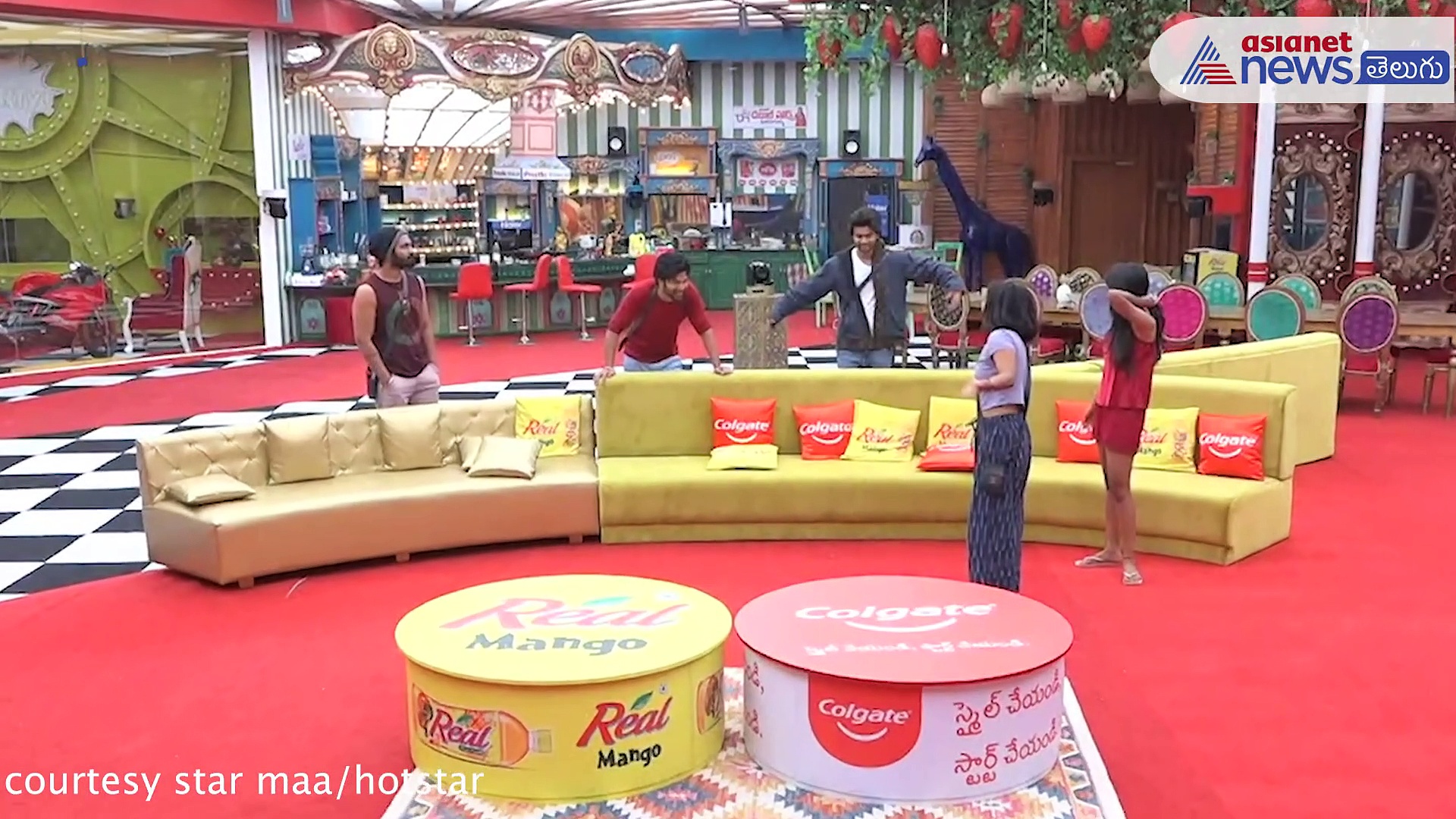 రీఎంట్రీలో ఈరేంజ్ గ్లామర్ షోనా..