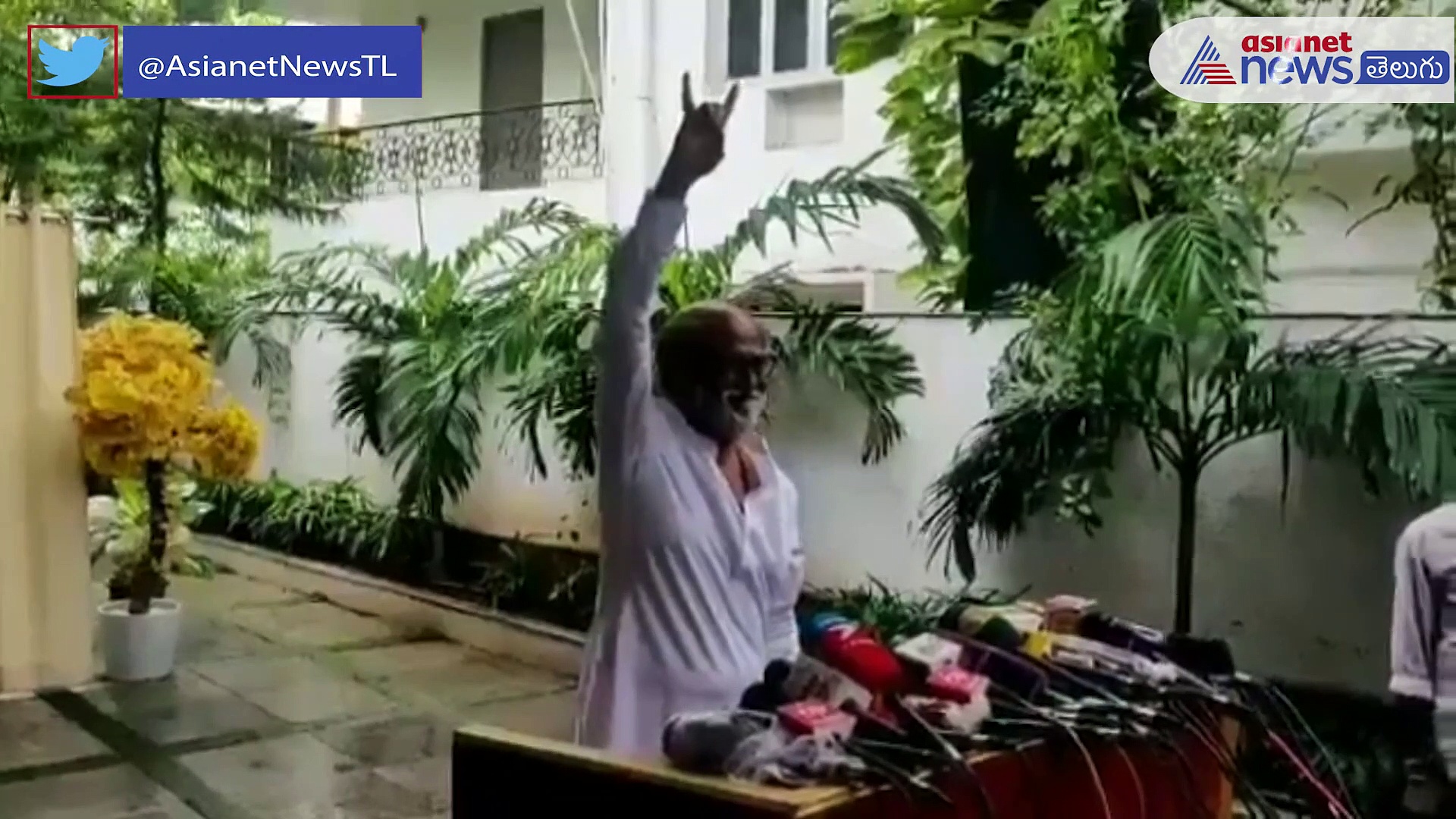 పార్టీ పెడుతున్నట్టు ప్రకటించిన రజినీకాంత్: అభిమానుల సంబరాలు