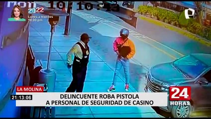 La Molina: captan instante en que delincuente arrebata pistola a vigilante de un casino