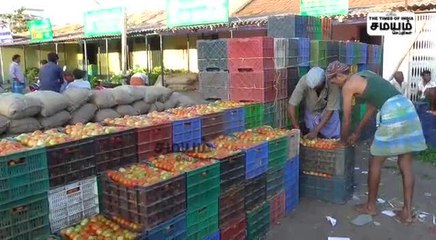 மக்களுக்கு ஷாக் நியூஸ்; சதமடித்த  தக்காளி!