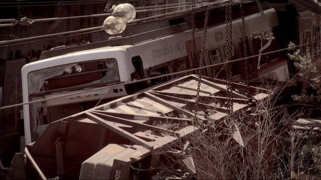 Muere un maquinista y más de 80 personas resultan heridas al chocar dos trenes en Sant Boi de Llobregat