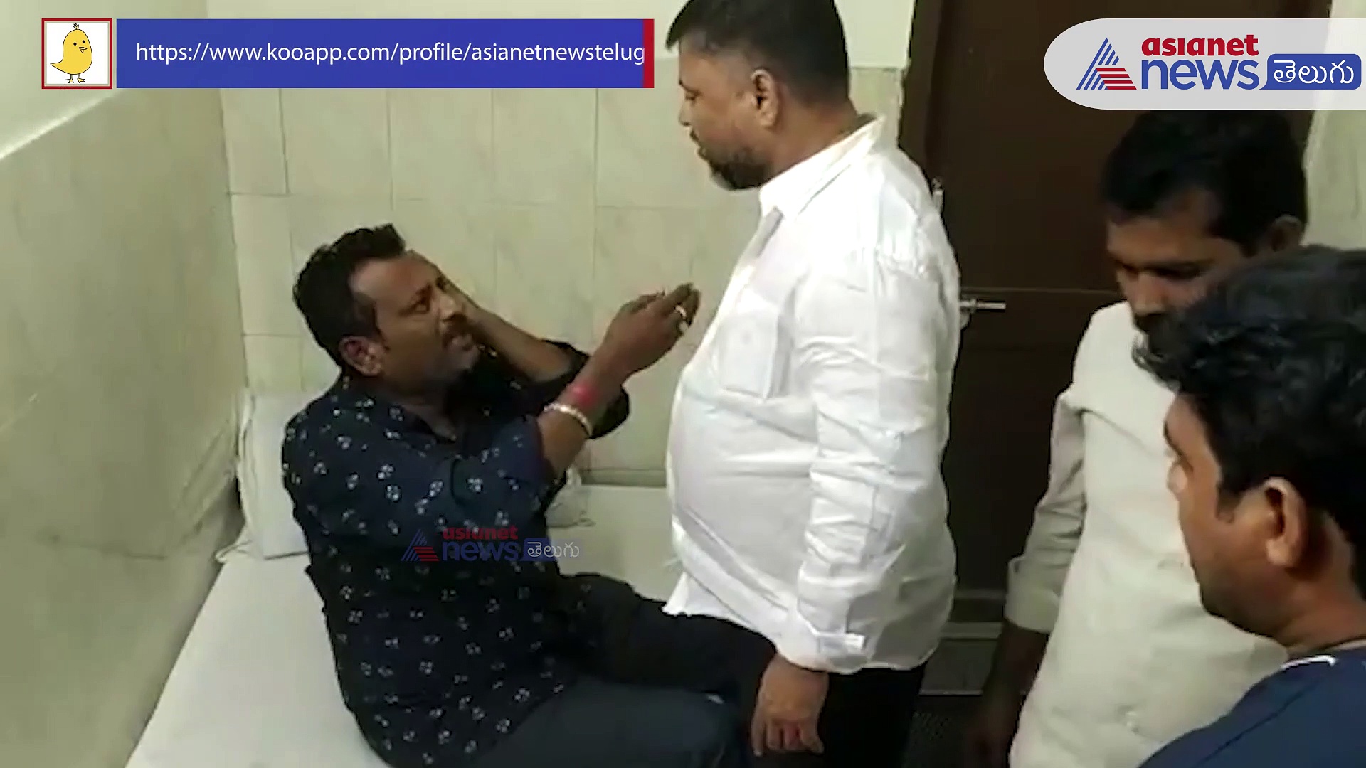 వైసిపి నాయకుడిపైనే మంత్రి అనుచరుల దాడి... ఎలా చితకబాదుతున్నారో చూడండి...