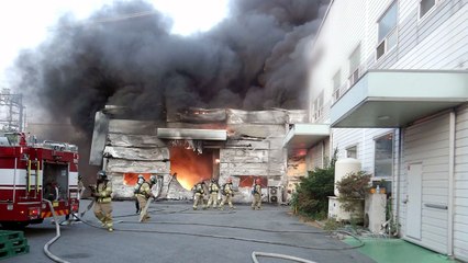 구미 고무제품 제조업체에서 불...창고 1동 모두 타 / YTN