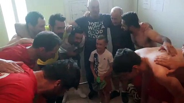 LE VESTIAIRE DE L'AS DU PIC APRÈS LA VICTOIRE 5 BUTS À 1 FACE AU FC PLATEAU ARDECHOIS DIMANCHE 22 MAI 2022