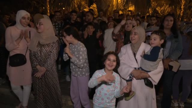 Celebración y sonrisas en la reapertura de fronteras con Marruecos