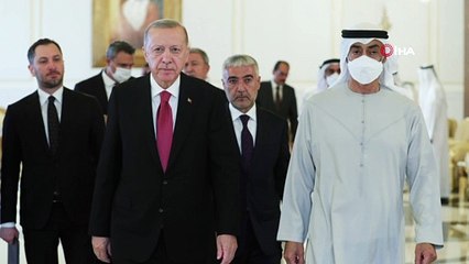 Cumhurbaşkanı Erdoğan’dan BAE’ye taziye ziyareti! Uçaktan iner inmez Abu Dabi Emiri ile görüştü