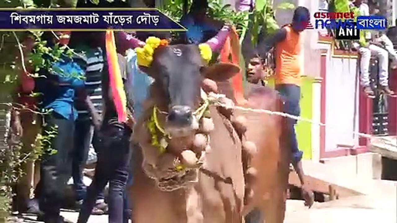 Toto driver returns precious gold jewelley at bardwan