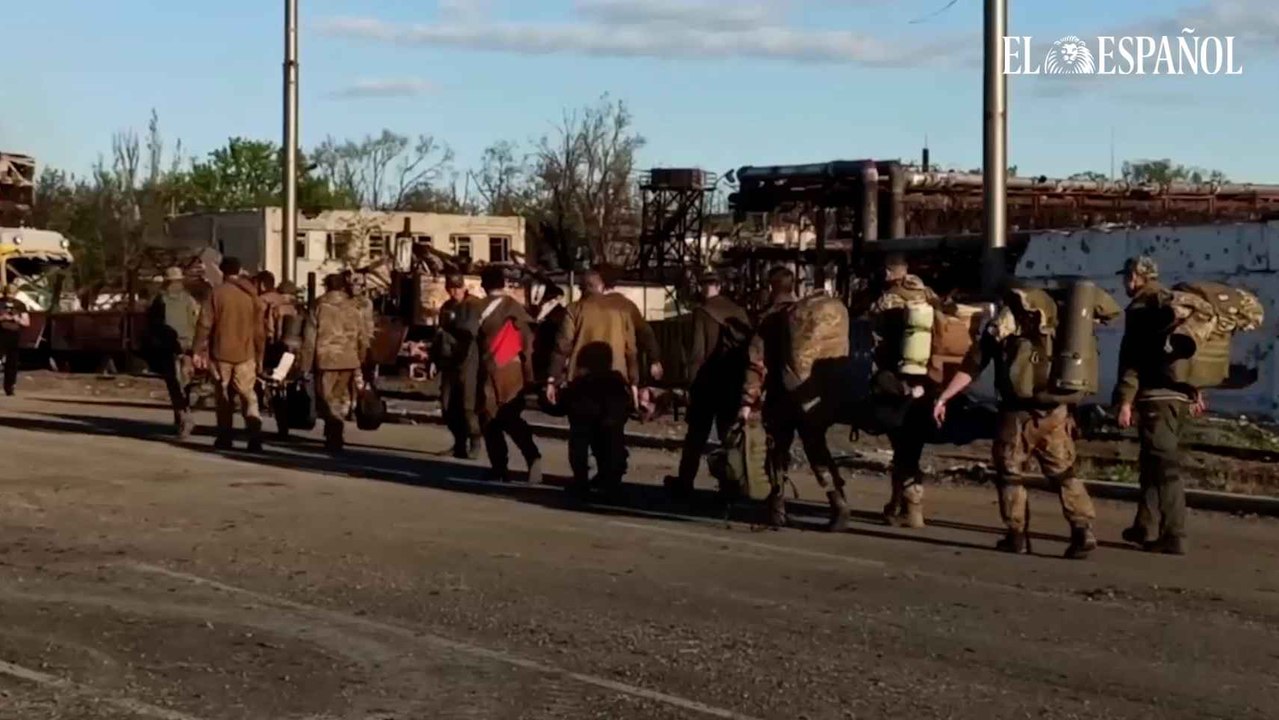 Rusia asegura que los soldados atrincherados en Azovstal "se han rendido"