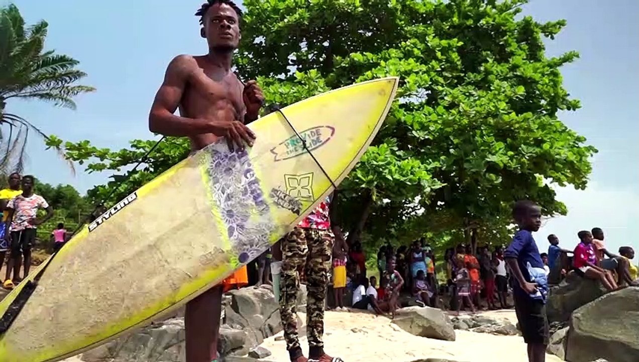 Liberian fishing town gets global surfing acclaim