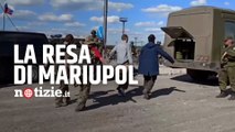 Guerra Russia-Ucraina, la resa  del battaglione Azov dopo la caduta  di Mariupol: i video dell’esercito di Putin