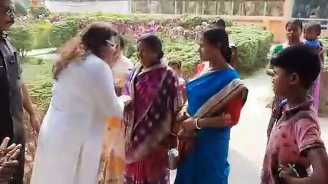 অবশেষে আরামবাগে প্রচার শুরু করলেন সুজাতা খাঁ, দেরি নিয়ে মুখ খুললেন তৃণমূল প্রার্থী