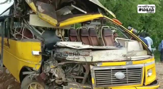 சேலத்தில் தனியார் & கல்லூரி பேருந்தும் நேருக்கு நேர் மோதல்; 40 பேர் படுகாயம்!