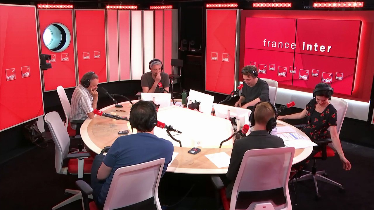 "Qui connait une petite fille qui n’a pas rêvé de devenir Elisabeth Borne quand elle serait grande ?" - Le Journal de 17h17