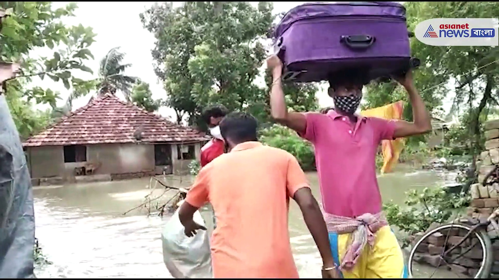 যশের তান্ডবে ক্ষতিগ্রস্ত বাংলা, ঘর ছাড়া বহু মানুষ