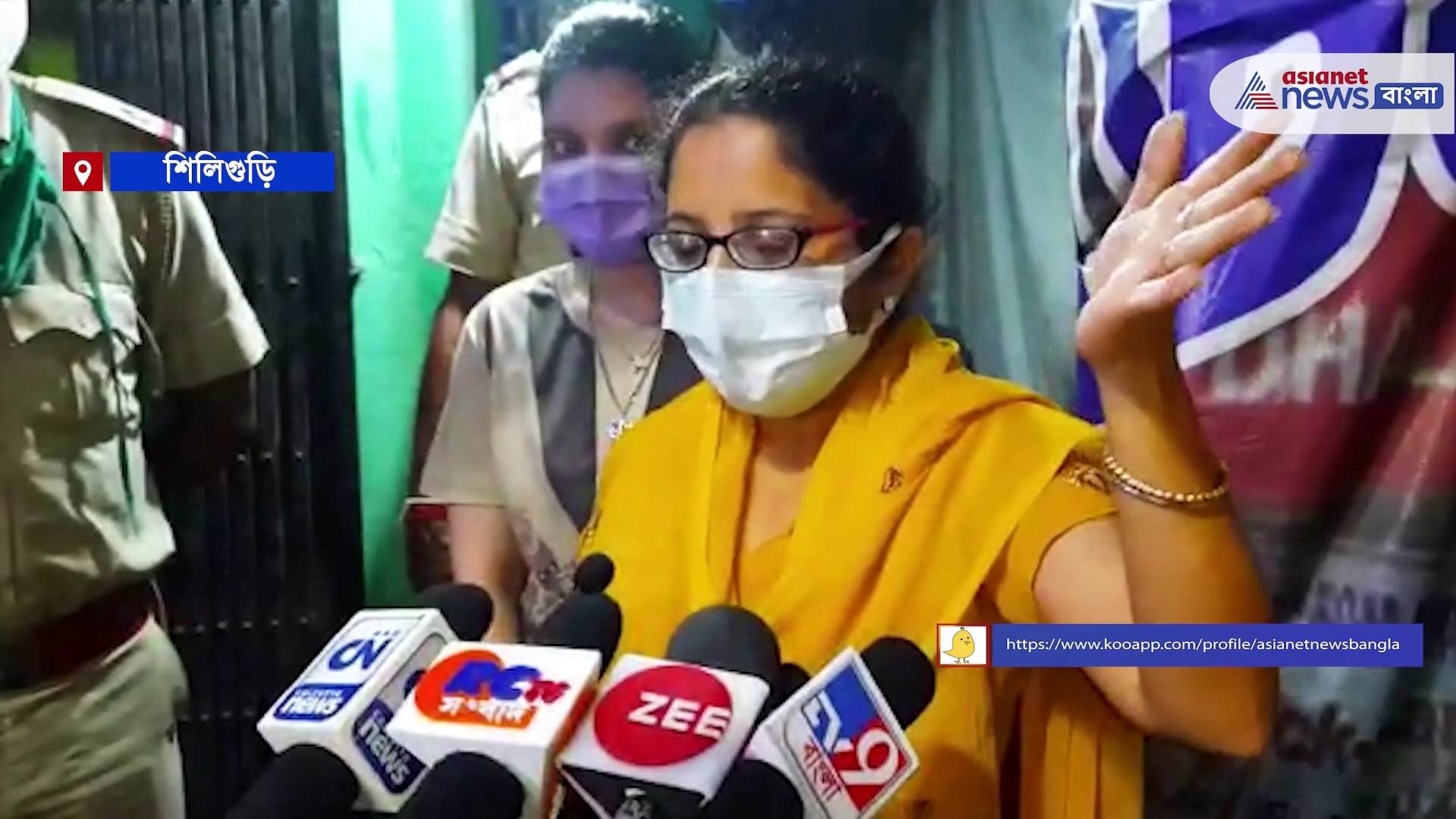 খোয়া গিয়েছিল ব্যাগ, ফিরিয়ে দিল ট্রাফিক পুলিশ