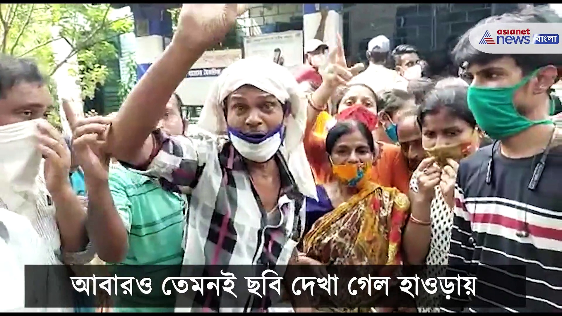 চাহিদার তুলনায় যোগান কম, টিকা পেতে রাত থেকে লাইন হাসপাতালে