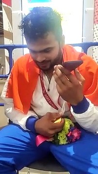 PM Narendra Modi congratulate Sumit Antil over phone for win gold medal in tokyo paralympics spb