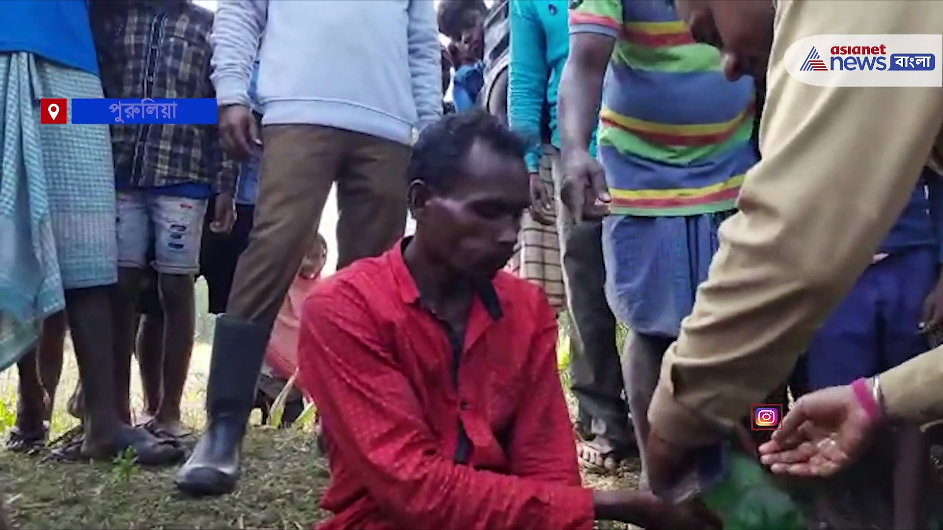 Viral video: হাই টেনশন টাওয়ারের মাথায় ব্যক্তি, নামাতে গিয়ে নাজেহাল পুলিশ-দমকল বাহিনী