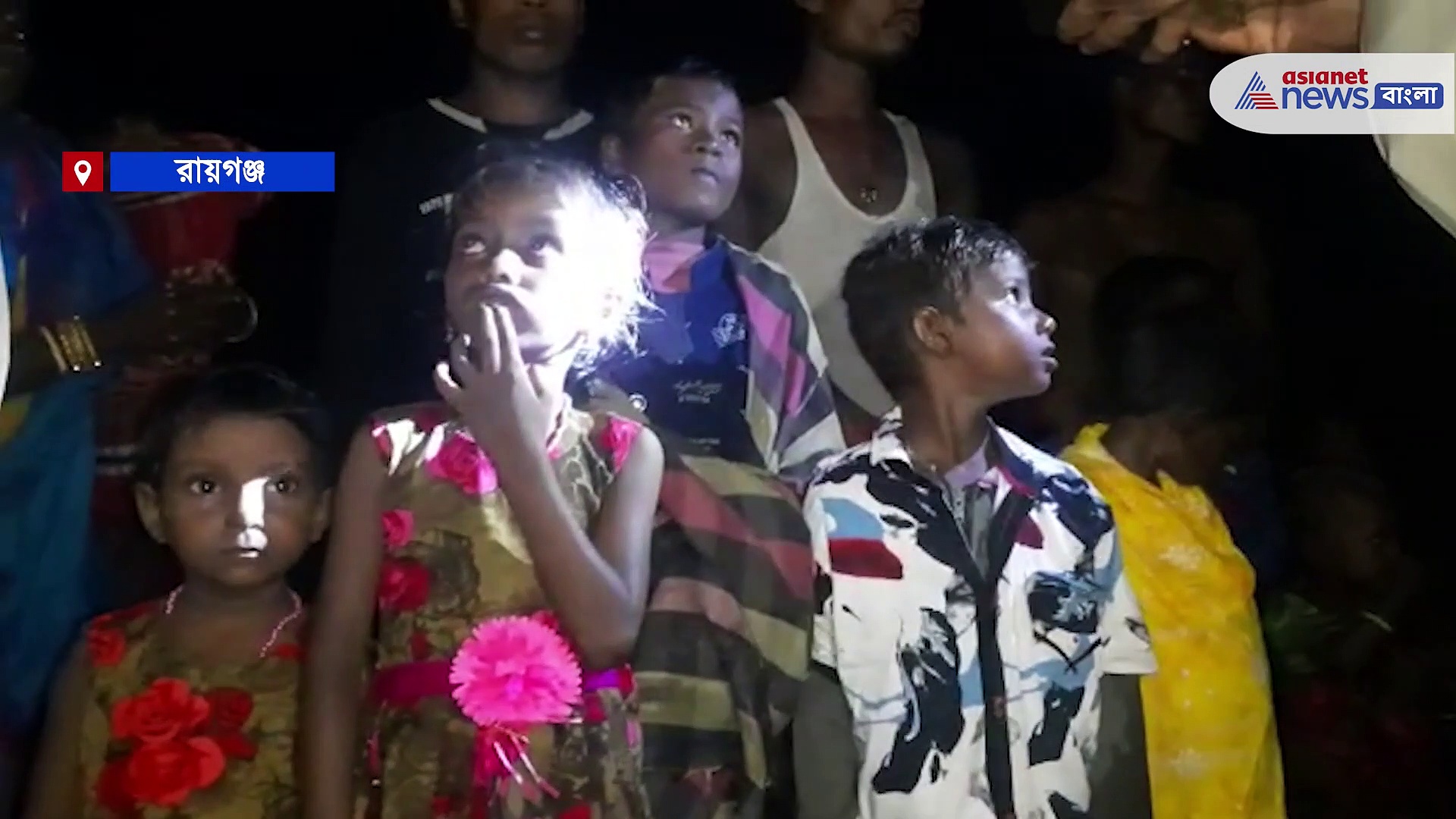 জানলা-দরজা দিয়ে ঝুলছে দেহ, রায়গঞ্জে ভয়াবহ বাস দুর্ঘটনায় মৃতের সংখ্যা নিশ্চিত করল জেলা প্রশাসন