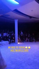 Ja si ishin ulur Bora Zemani dhe Donald Veshaj në sfilatën e Valdrin Sahitit