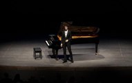 Ödüllü piyanist Can Çakmur, kendisi için bestelenen eseri ilk kez seslendirdi